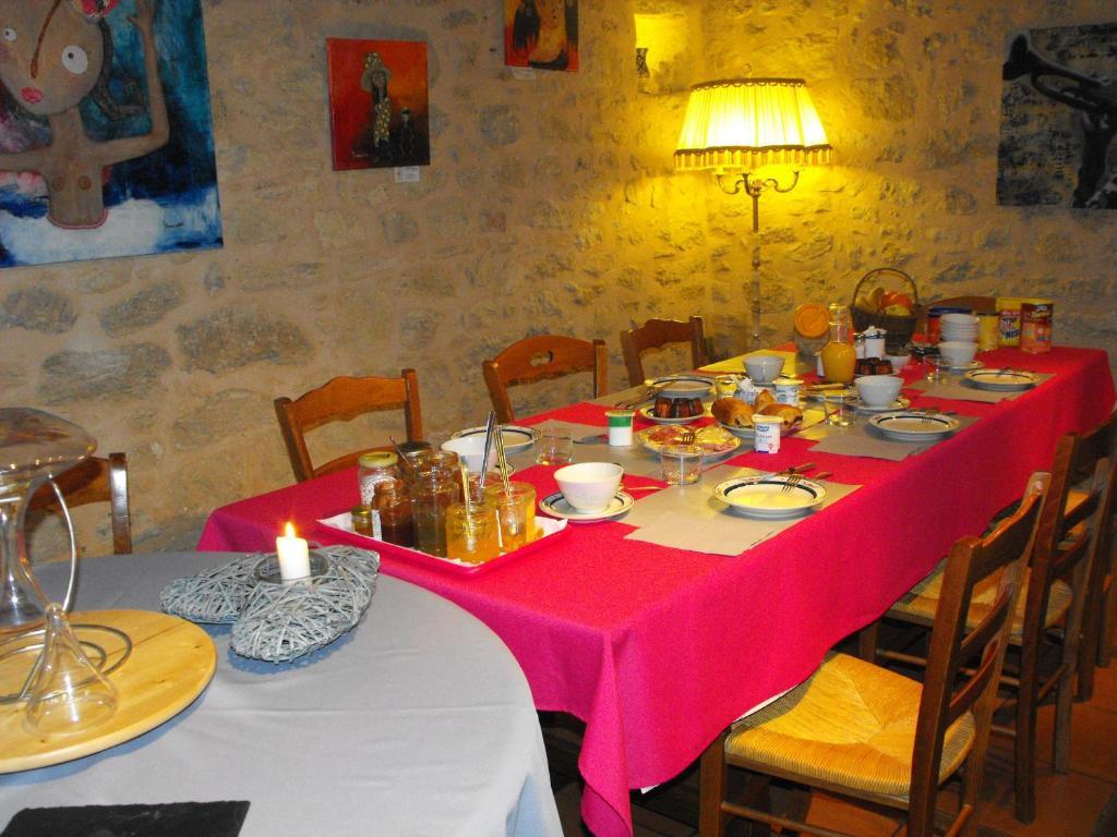 Chateau De Crecy Bed and Breakfast Romagne  Eksteriør billede