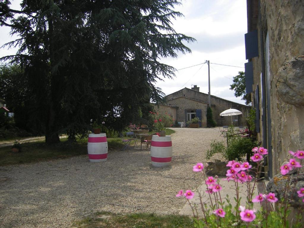 Chateau De Crecy Bed and Breakfast Romagne  Eksteriør billede